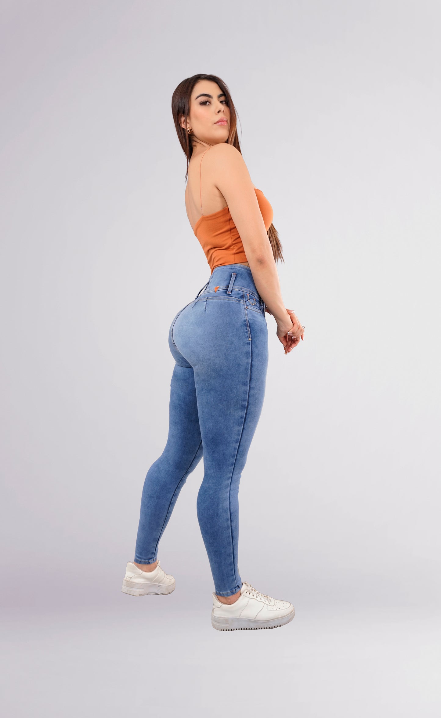 LipoJeans de Talle Alto con Efecto Levanta Cola 3687