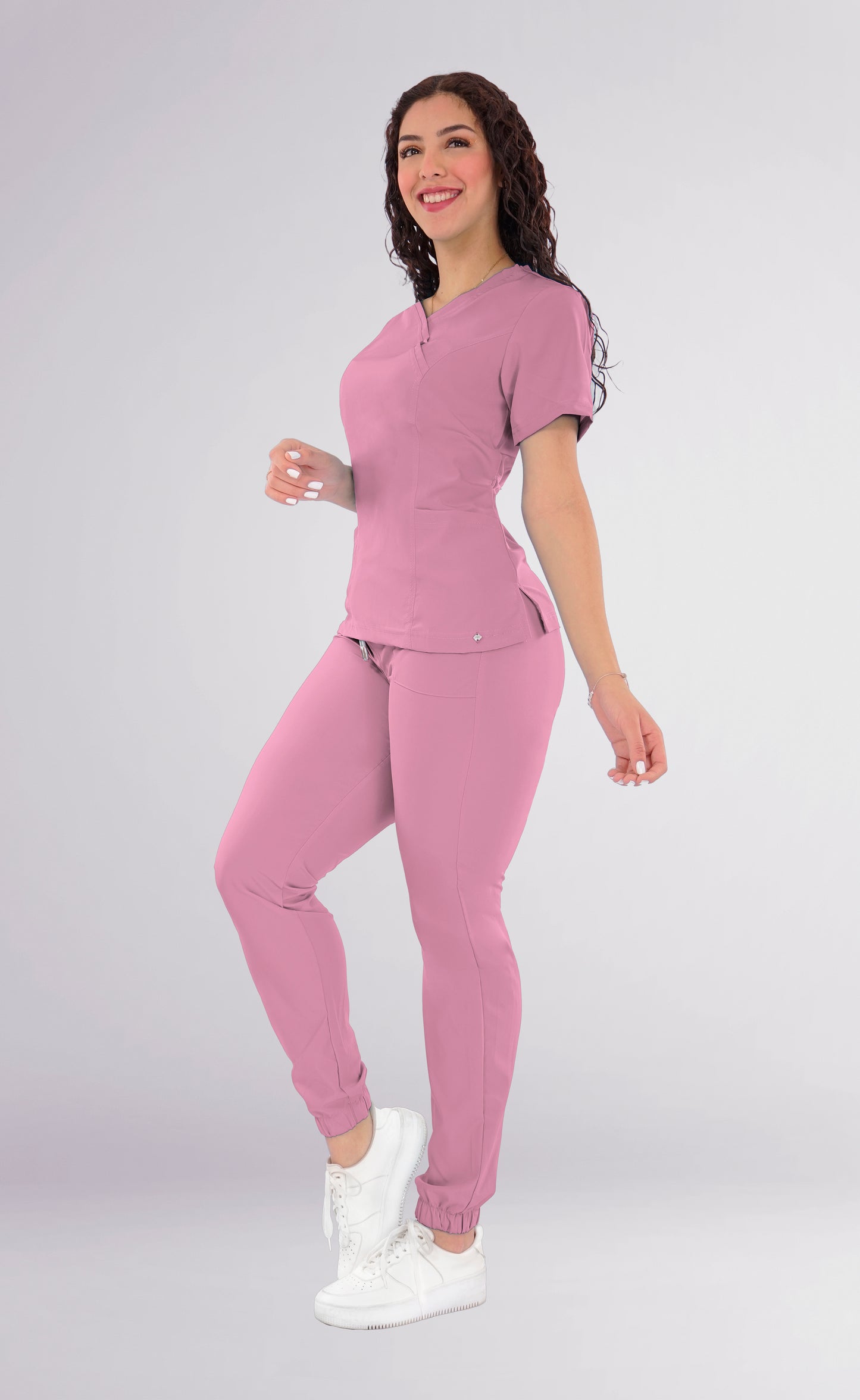 CONJUNTO QUIRURGICO ANTIFLUIDOS COLOR MAUVE MUJER